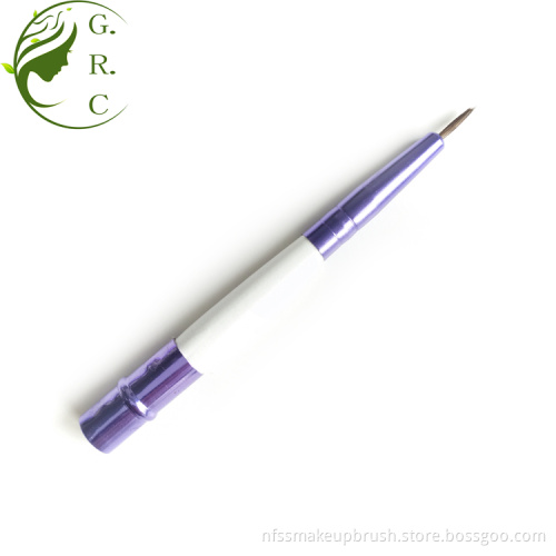 Best eyeliner brush with lip